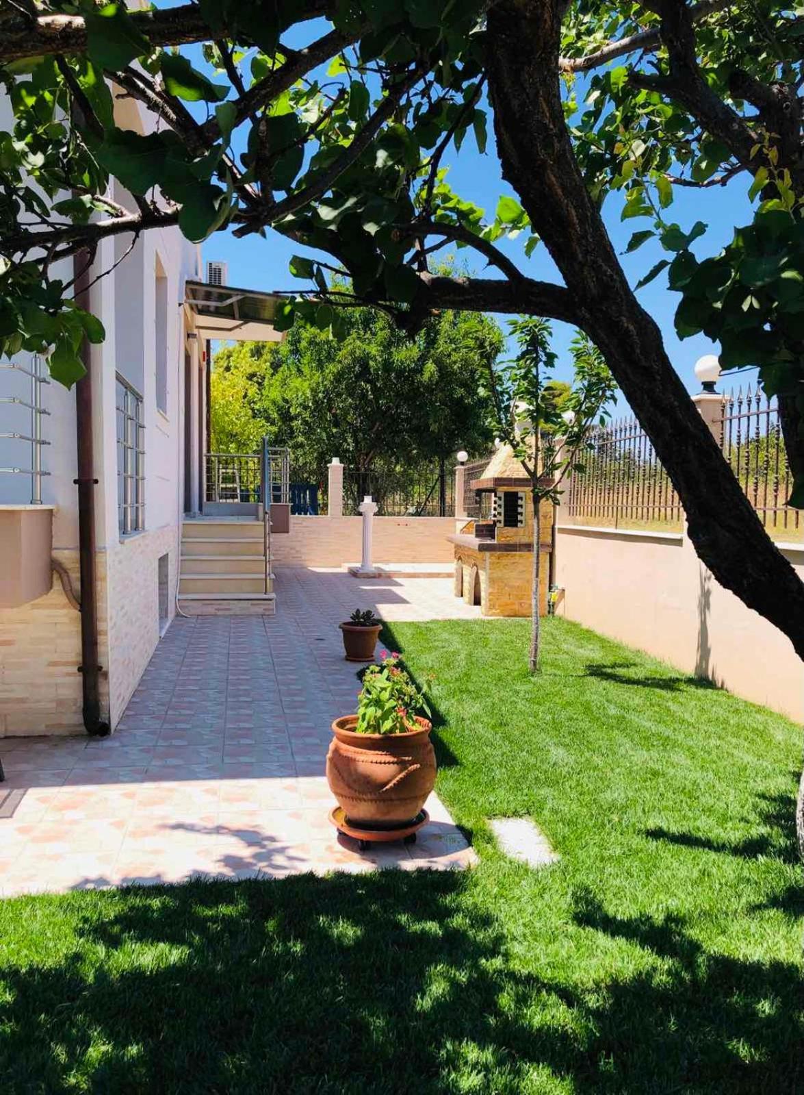 Kallis Villa *